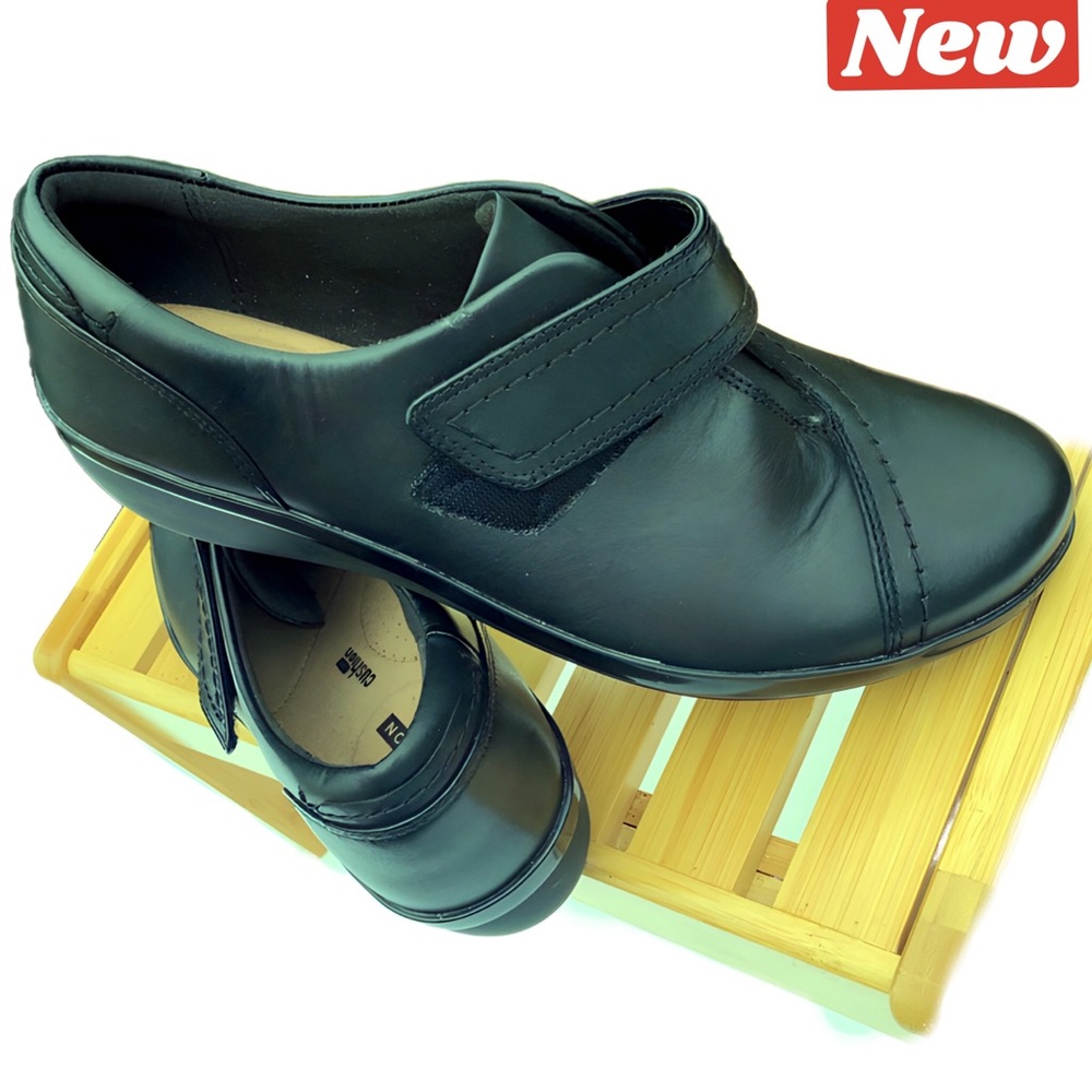 🛑CLEARANCE‼️ Clark’s Everlay Dixie Loafers Black size 6 1/2